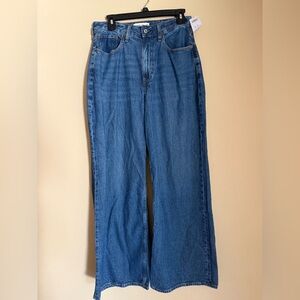 Abercrombie & Fitch Medium Wash Curve Love High-Rise Wide Leg Jeans